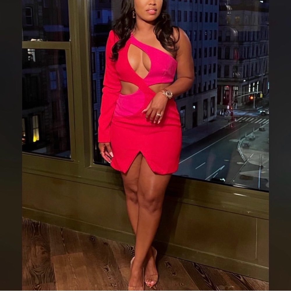Elegant Red Cut-Out Dress
